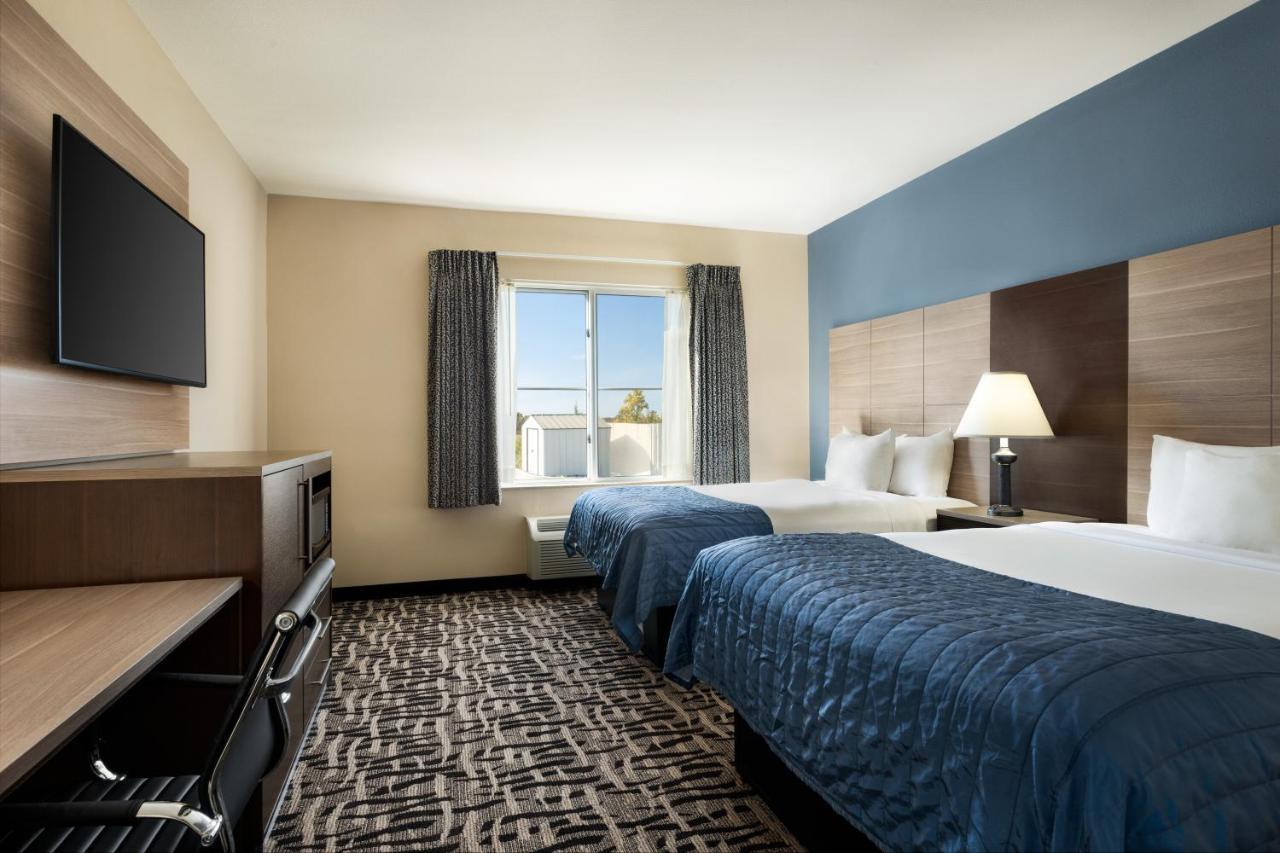 Baymont By Wyndham Ft. Leonard/Saint Robert Hotel Exterior photo